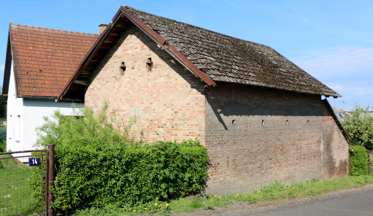 16a